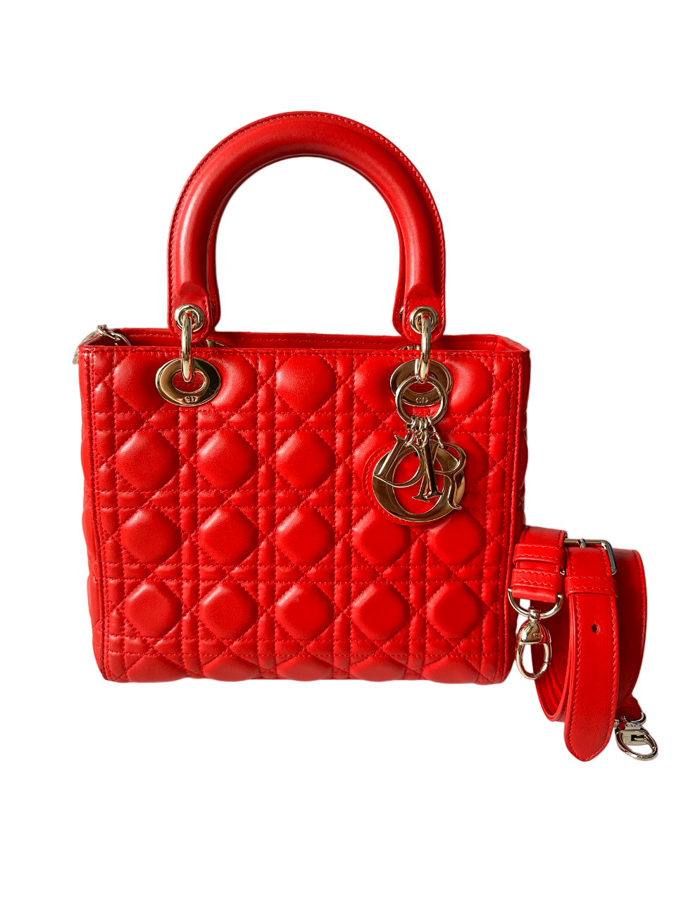 Lady Dior media in pelle d'agnello corallo con metalleria champagne